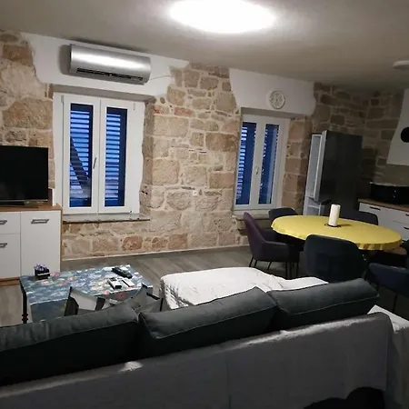 Apartament Yellow Submarine *
