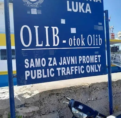 Yellow Submarine Apartamento Olib